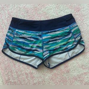 Lululemon speed up shorts 2.5”
